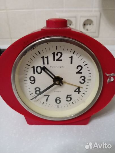Часы будильник СССР