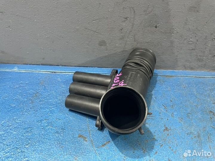 Патрубок воздушного фильтра Volkswagen Golf 7