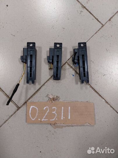 Антенна Land Rover Range Rover Velar 2017