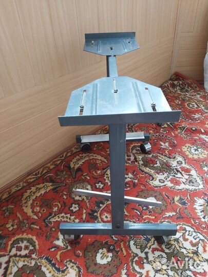 Подставка под телевизор