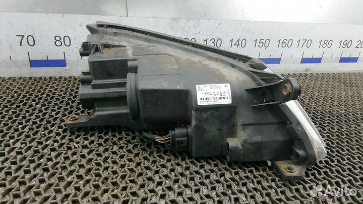 Фара левая Volkswagen Tiguan