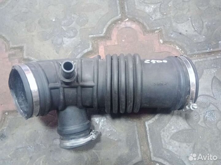 Патрубок воздушного фильтра Ниссан Примера Р11