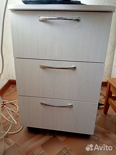 Письменный стол