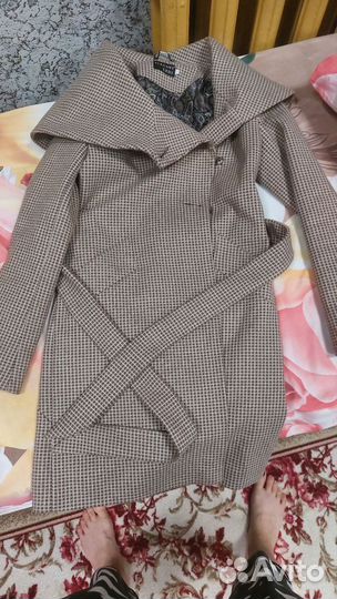 Пальто женское 42