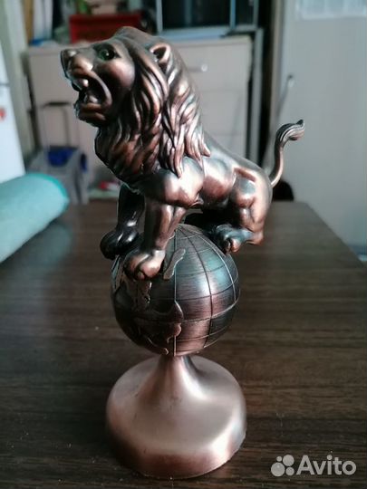 Лев зажигалка