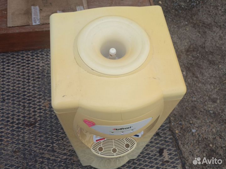 Куллер для воды настольный и напольный б/у