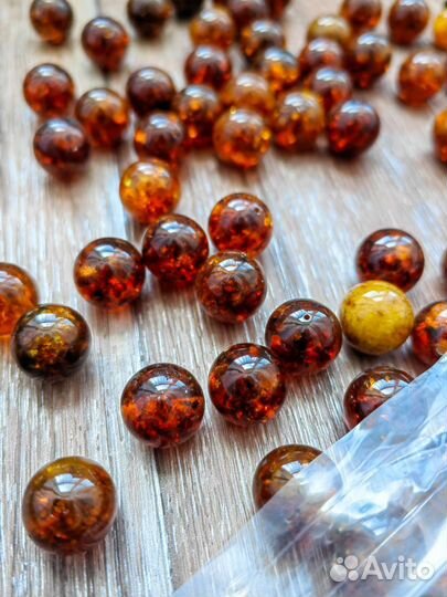 Янтарные браслеты