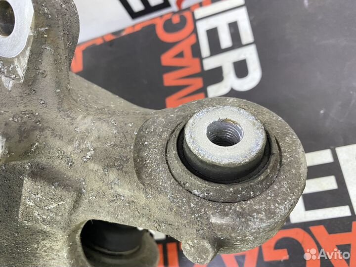 Кулак задний правый со ступицей BMW G30