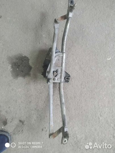 Пассат б 5 трапеция (стеклоочистител )