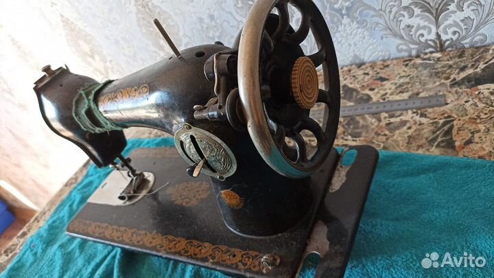 Швейная машинка СССР с крепежом