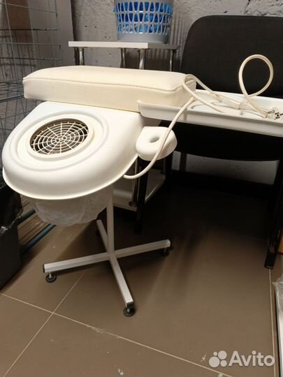 Подставка для педикюра с пылесосом