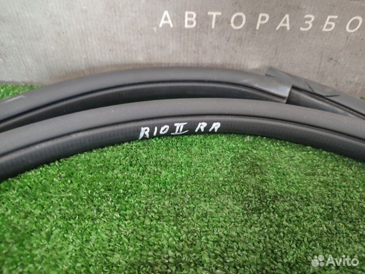 Уплотнитель задний правый(проём двери) Kia Rio 3