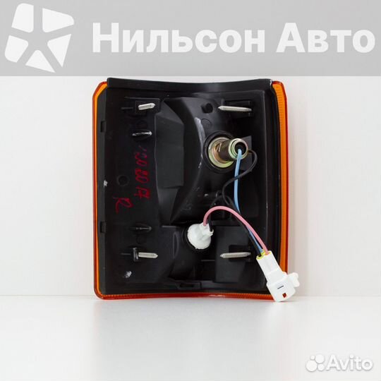 Габарит mazda titan 1989-1991 г желтый, правый, oo