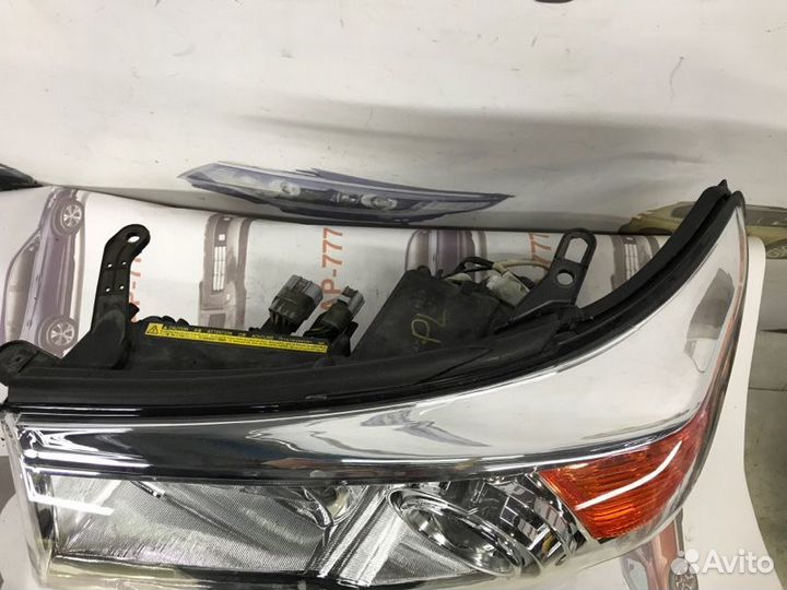 Фара передняя левая Toyota Land Cruiser 200 I rest