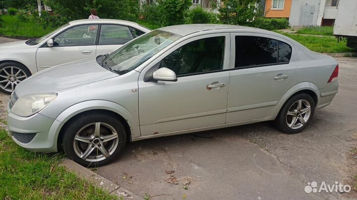 Opel Astra 1.6 МТ, 2008, 2 600 км