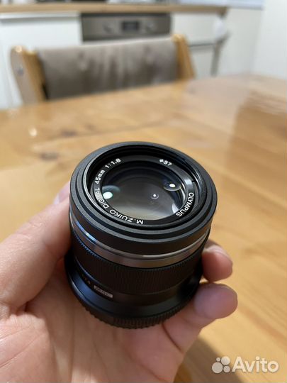 Объектив olympus 45 mm f 1.8