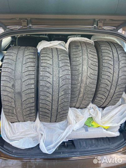 Bridgestone Ice Cruiser 7000 225/45 R18
