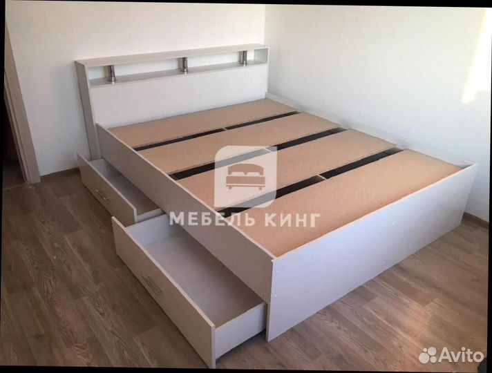 Кровать с ящиками