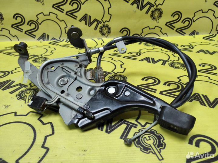 Педаль ручника Toyota Corolla Spacio NZE121 1NZ-FE