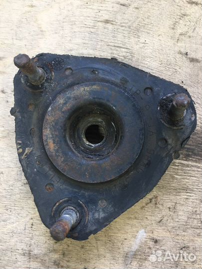 Опора переднего амортизатора Ford Focus 1