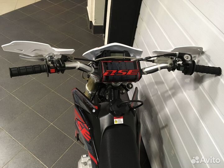 Мотоцикл BSE Z3 Red Black