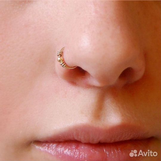 Прокол, пирсинг ушей, носа, пупка, брови