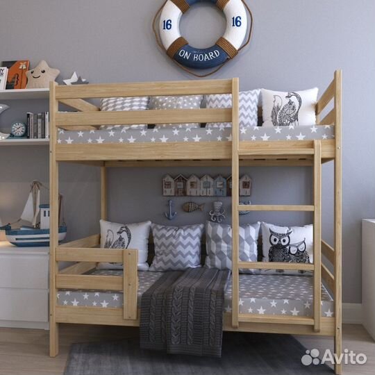 Двухъярусная кровать из массива
