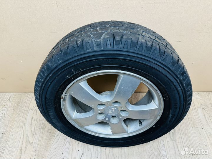 R16 Michelin Latitude Cross 215/65, PCD 5x114.3 DIA 67.1