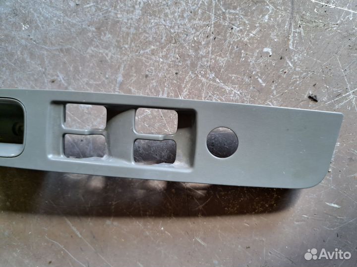 Накладка двери передний левый Chevrolet Lacetti