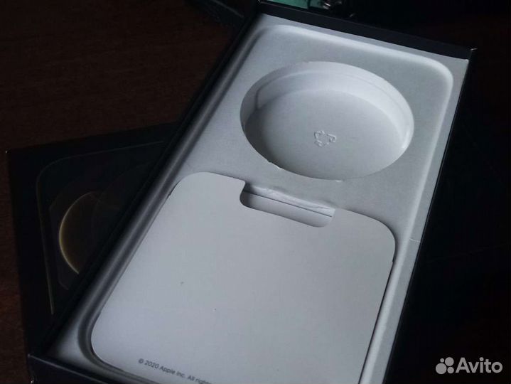 Коробка из под iPhone 12 pro max