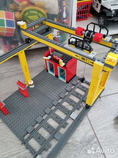 Lego торговый поезд