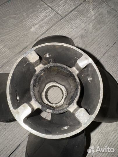 Гребной винт mercury 22