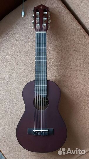 Гитара Yamaha GL1 (гиталеле)