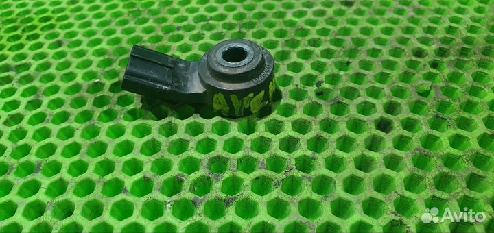 Датчик детонации Toyota Avensis
