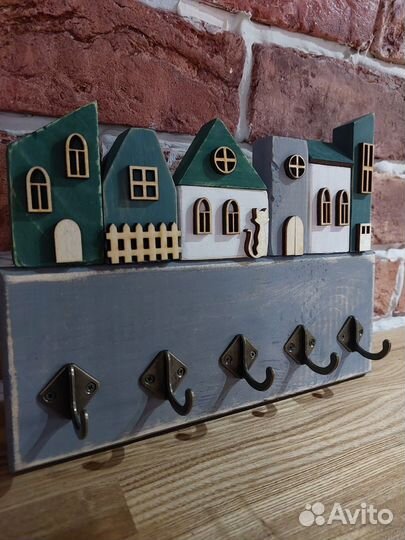 Ключница с домиками