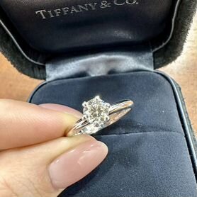 Золотое кольцо Tiffany&Co (помолвочное)