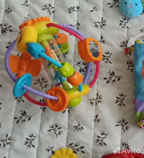 Игрушки для малышей пакетом или по отдельности