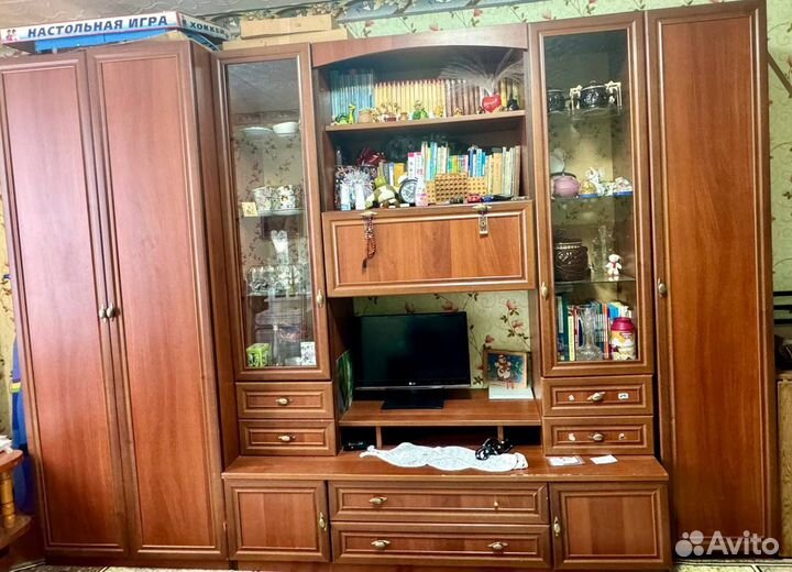 Стенка в гостиную бу