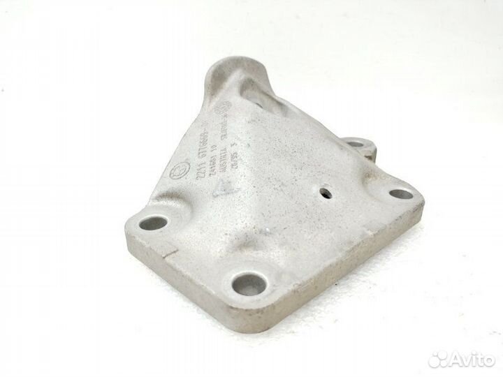 Кронштейн двигателя левый Bmw 5-Series E60 2.5