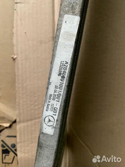 Радиатор масляный Мерседес A2045001001