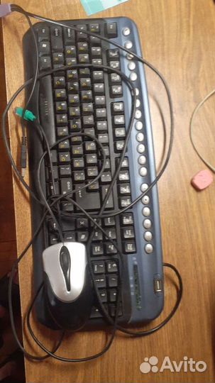Клавиатура проводная с дополнительными кнопками