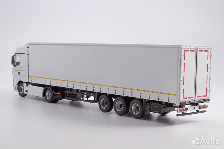 Камаз-54901 с полуприцепом нефаз-93341 1:43 - SSM