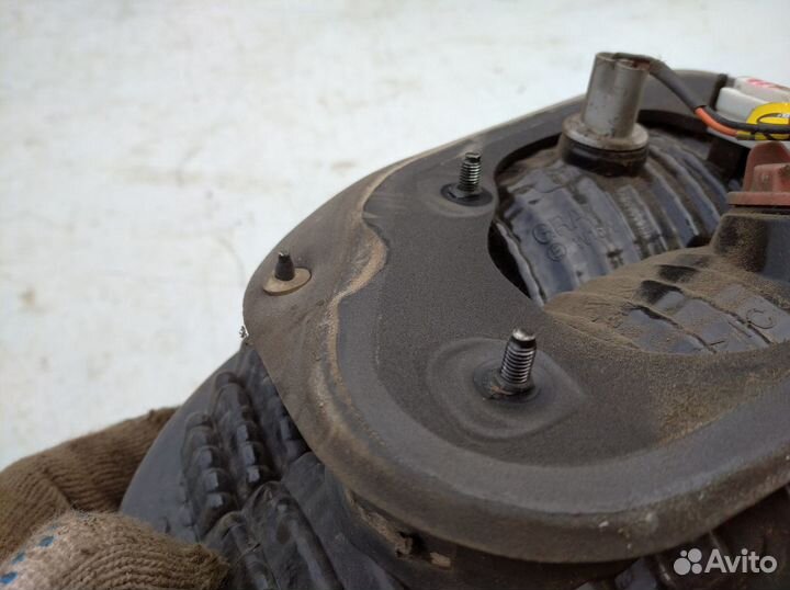 Фонарь крышки багажника левый Хендай Старекс