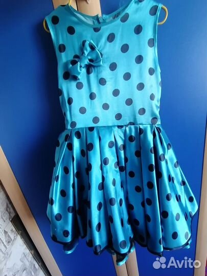 Платья нарядные