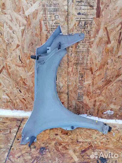 Крыло переднее левое Volvo S60 FS