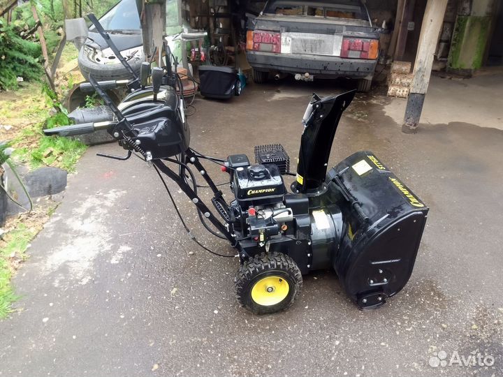 Снегоуборщик Champion Чемпион ST762E 6,5 л.с