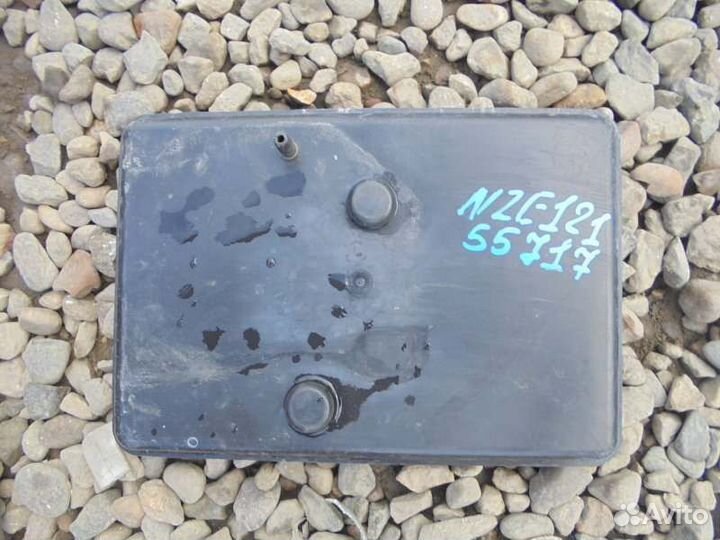 Подставка под аккумулятор Toyota Corolla Fielder