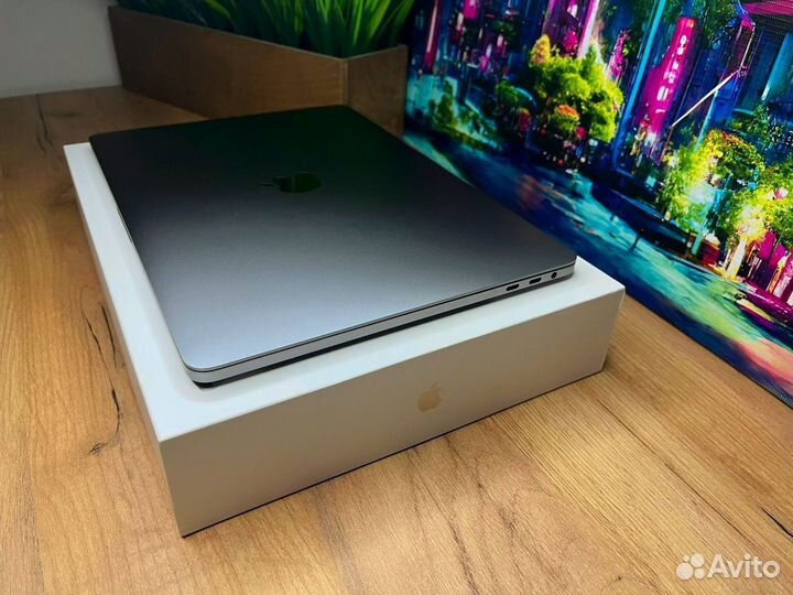 Macbook pro 13 2018 i7 16gb 500gb Мощный