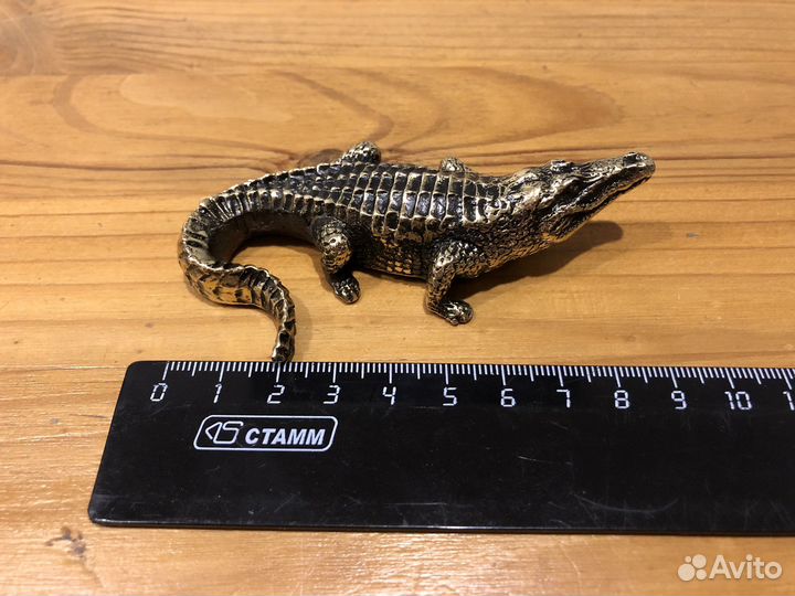 Фигурка. Статуэтка. Крокодил. Аллигатор