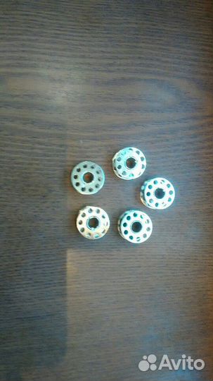 Шпульный колпачок и 5 шпулек-набор для швейных маш